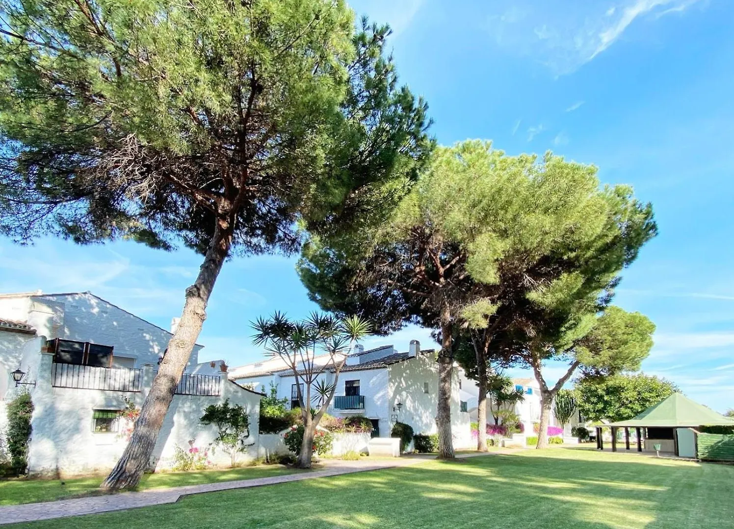 Tarifa Especial, Sin Aglomeraciones En Piscina Y Playa, Cerca De Puerto Banus Estepona España