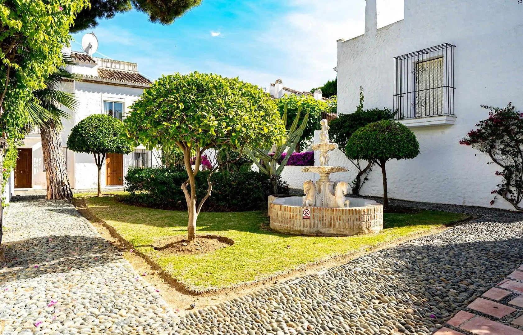 Tarifa Especial, Sin Aglomeraciones En Piscina Y Playa, Cerca De Puerto Banus Estepona 0*,  España