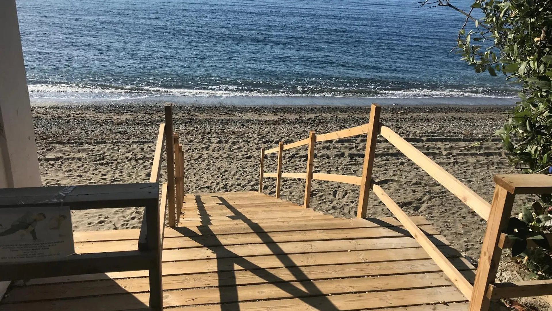 Tarifa Especial, Sin Aglomeraciones En Piscina Y Playa, Cerca De Puerto Banus Estepona Apartamento